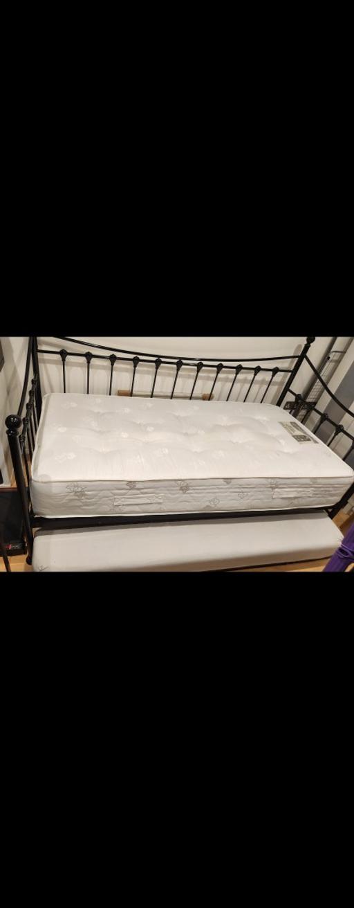 Buy & Sell Barking Mid Suffolk - Photos for Trundle + pull out bed + 2 x mattresses