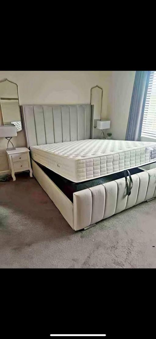 Buy & Sell Barbican Central London - Photos for King size ottoman bed with mattress