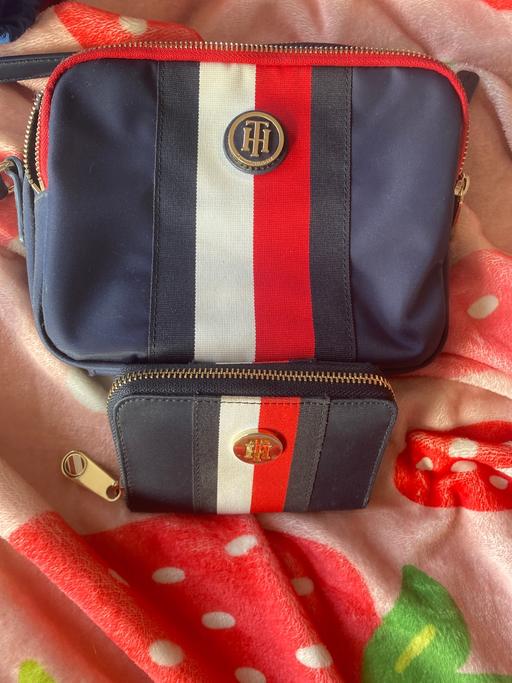 Buy & Sell Tividale Sandwell - Photos for Tommy Hilfiger bag & purse