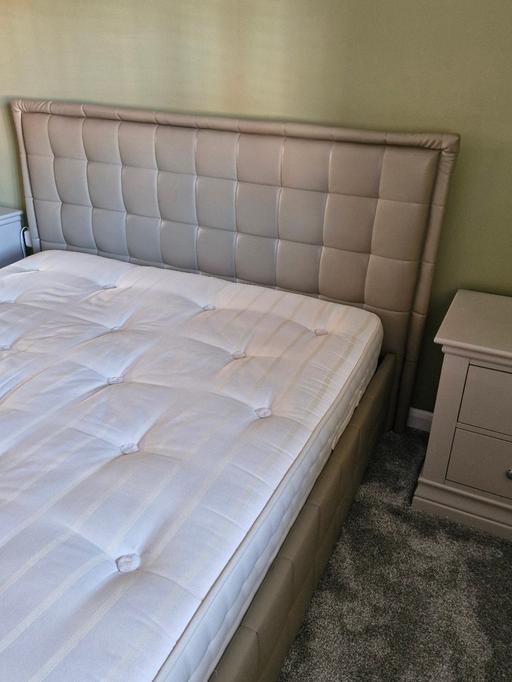 Buy & Sell Cantley Doncaster - Photos for King size bed frame with headboard & mattress