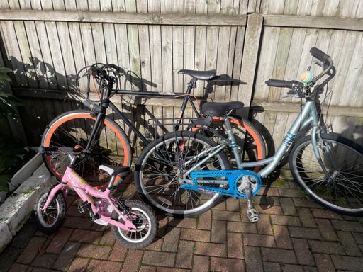 Buy & Sell Streatham South West London - Photos for Bikes + lock + helmets (family) working