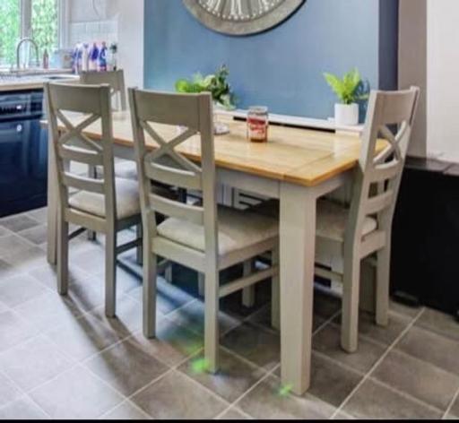 Buy & Sell Dordon North Warwickshire - Photos for Dining table and chairs