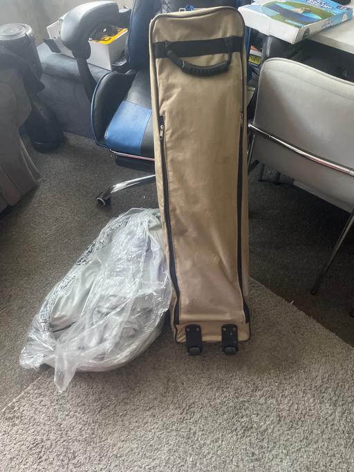 Buy & Sell Shepherd`s Bush West London - Photos for Double blow up bed with mattress