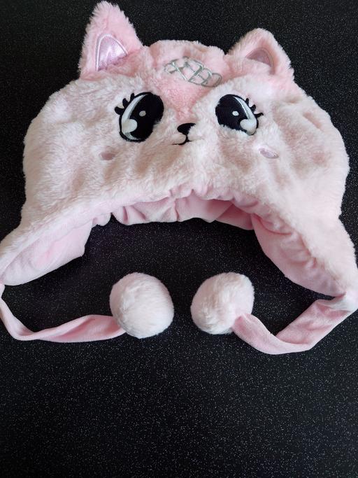  — Girls oversized pink fox hat