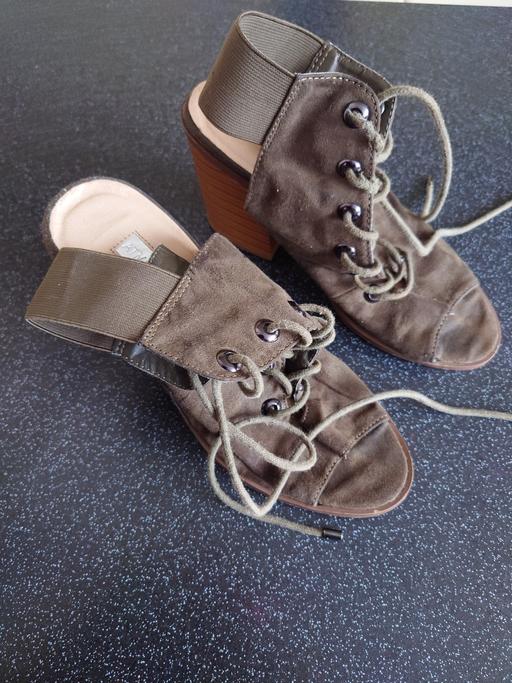 Buy & Sell Woodthorpe Charnwood - Photos for Women's sandal heels size 5