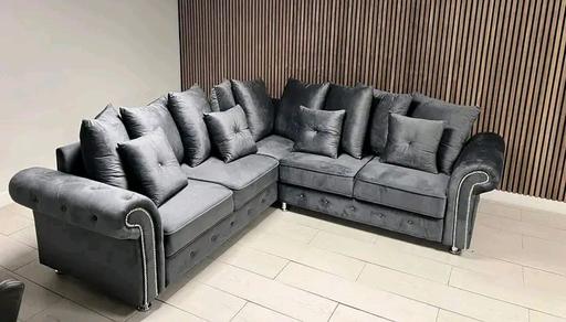 Buy & Sell - Photos for Olympia Plush velvet sofa