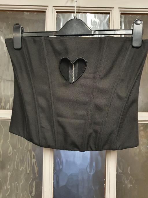 Buy & Sell Oxley Wolverhampton - Photos for White Fox Black Heart Cut Out Corset Top