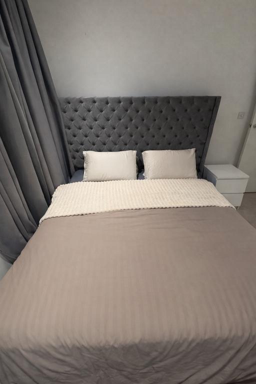 Buy & Sell Tokyngton North West London - Photos for Super King bed grey
