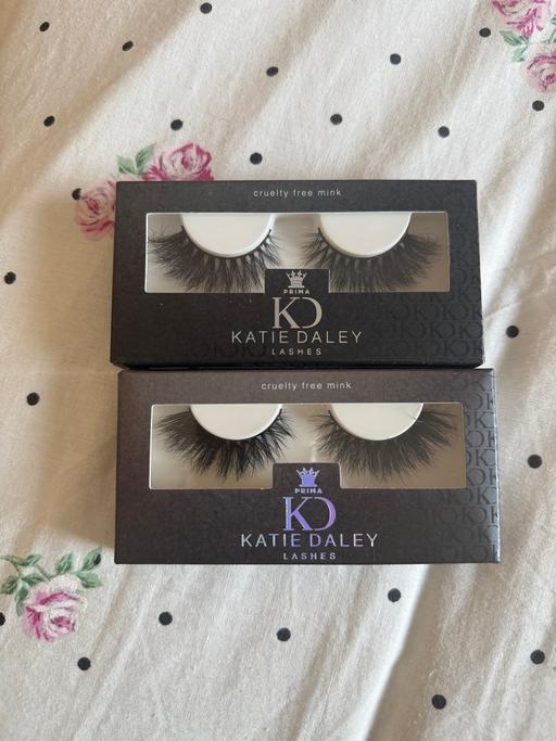 Buy & Sell Shrewsbury Shropshire - Photos for Prima x Katie daley lash duo in the model