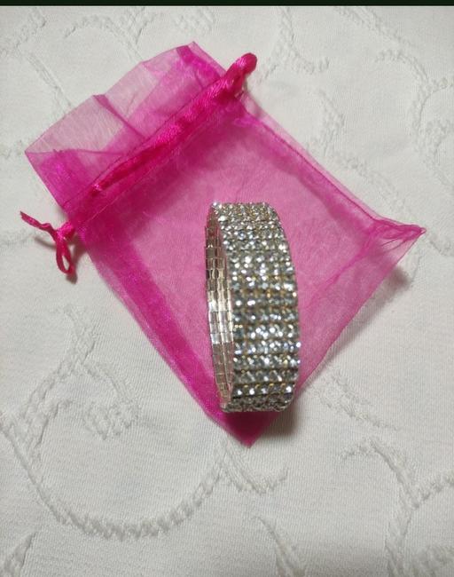 Buy & Sell Grafton Street Industrial Estate West Northamptonshire - Photos for Beautiful bracelet