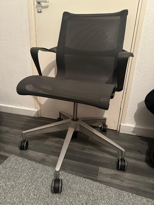 Buy & Sell Elephant and Castle South East London - Photos for Office chair (Herman Miller Retail £780)