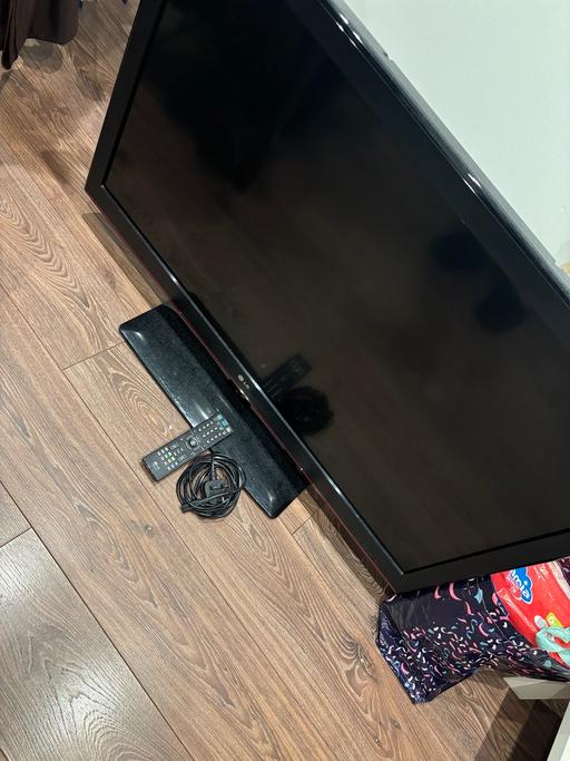 Buy & Sell Barbican Central London - Photos for TV