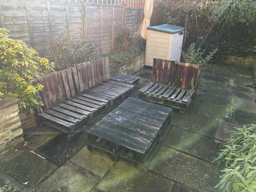 Buy & Sell Streatham South West London - Photos for Outdoor pallet sofa structure & tables