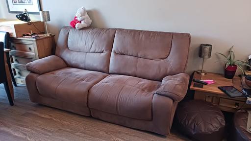 Buy & Sell Stretford Trafford - Photos for 2 x 3 seater sofas