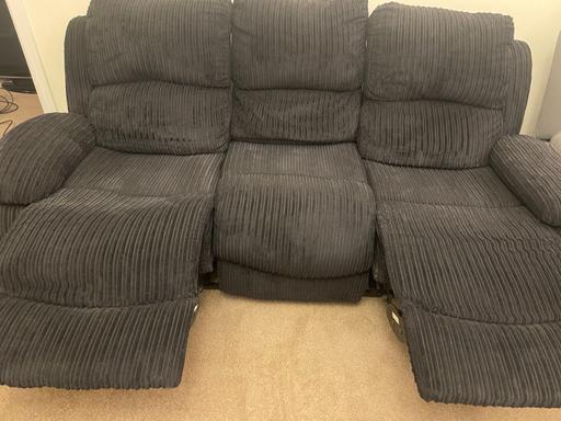 Buy & Sell Green Line Industrial Estate Mansfield - Photos for Very Comfy Black Sofa - Never Used