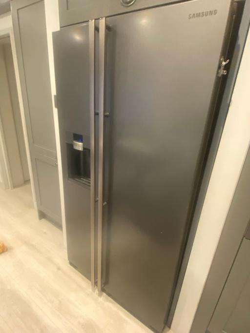 Buy & Sell Hook South West London - Photos for Samsung RSG5UUMH refrigerator-freezer,