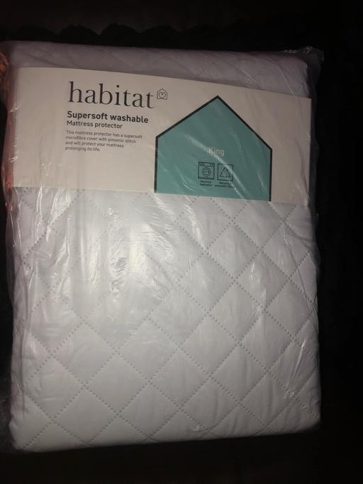 Buy & Sell Stow Heath Wolverhampton - Photos for BN kingsize mattress protector
