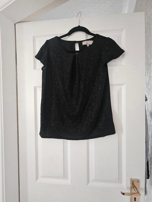 Buy & Sell Newton Doncaster - Photos for Shimmer top, size 10..like new