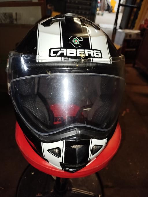 Vehicles Tame Valley Industrial Estate Tamworth - Photos for Caberg Duke Legend Black White Crash Helmet