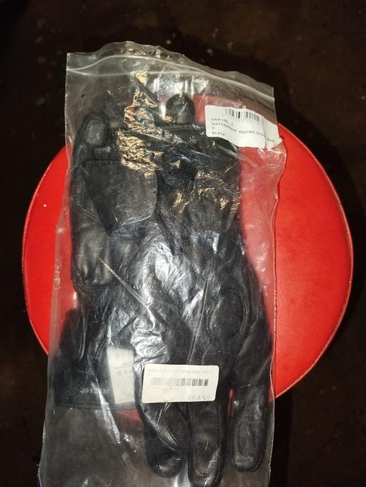 Vehicles Tame Valley Industrial Estate Tamworth - Photos for New Leather Richa Waterproof Racing Gloves
