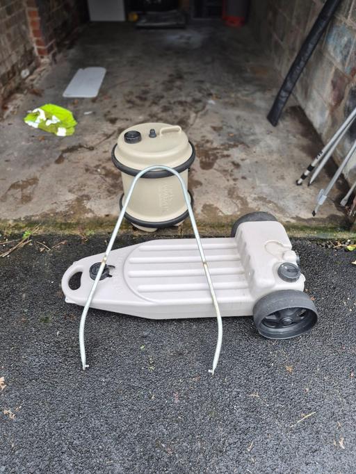 Buy & Sell Ferrybridge Wakefield - Photos for 40l aqua roll n handle + waste container