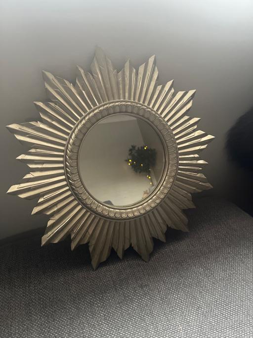 Buy & Sell Wickersley Rotherham - Photos for Beautiful sun gold mirror weighted