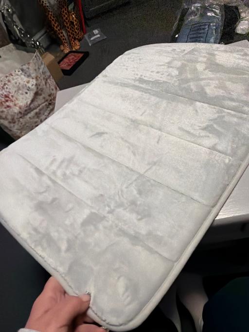 Buy & Sell Duckmanton Chesterfield - Photos for Amazon basics bath mat