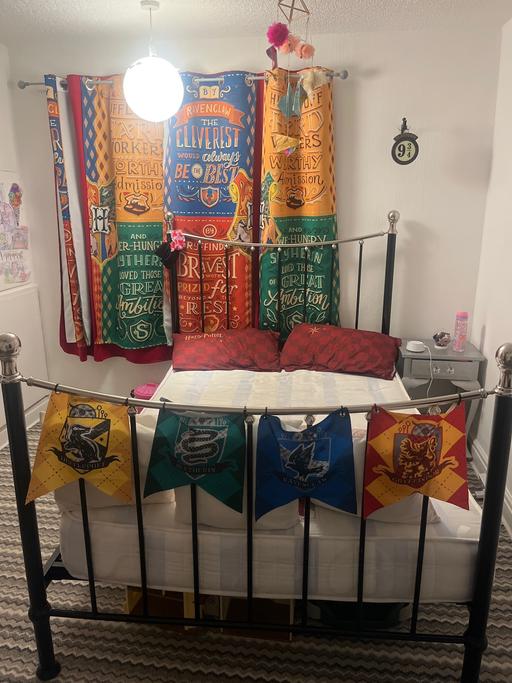 Buy & Sell Bentley Doncaster - Photos for Double metal bed frame