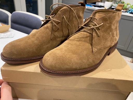 Buy & Sell Hook South West London - Photos for Jones Bootmaker Deacon Tan Suede Chukka Boots