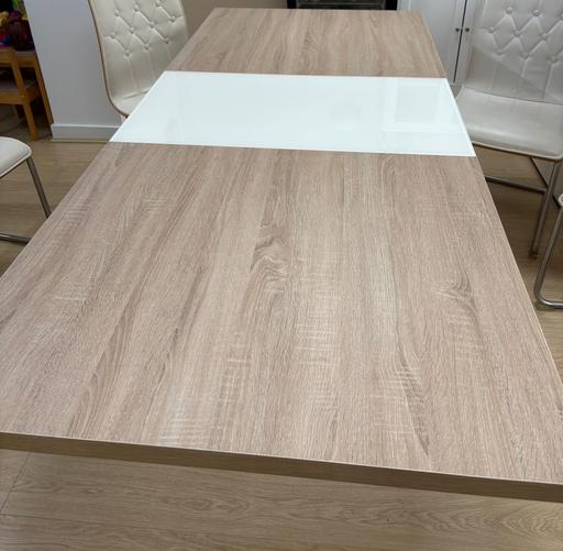 Buy & Sell Lessness Heath South East London - Photos for Extendable Dinning table with 6 chairs
