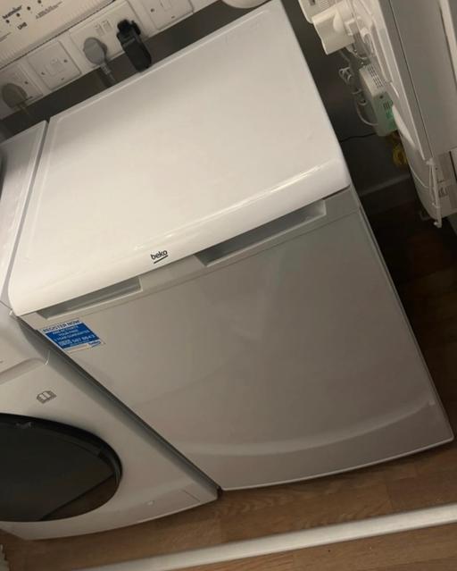 Buy & Sell Barking Barking and Dagenham - Photos for Beko UFF4584W Under Counter Freezer - White