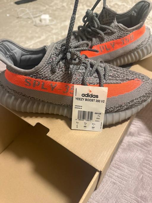Buy & Sell Camp Hill Birmingham - Photos for Genuine Yeezy’s excellent condition size 7.5