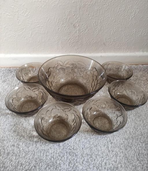 Buy & Sell Grafton Street Industrial Estate West Northamptonshire - Photos for Crystal bowl with 6 small bowls