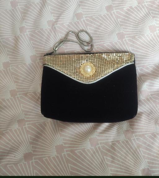 Buy & Sell Grafton Street Industrial Estate West Northamptonshire - Photos for Small hand purse