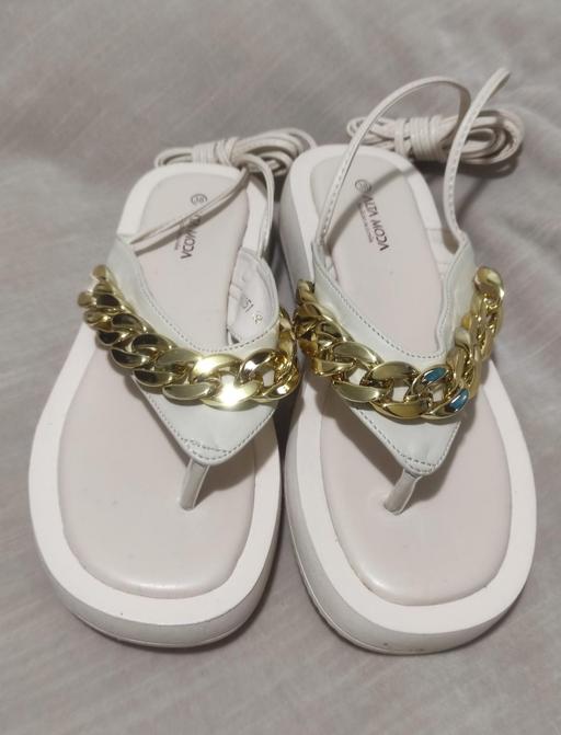 Buy & Sell Grafton Street Industrial Estate West Northamptonshire - Photos for New sandals