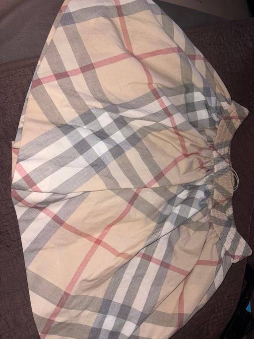 Buy & Sell De Beauvoir Town North London - Photos for Burberry Kids Shorts (12y/o) £120