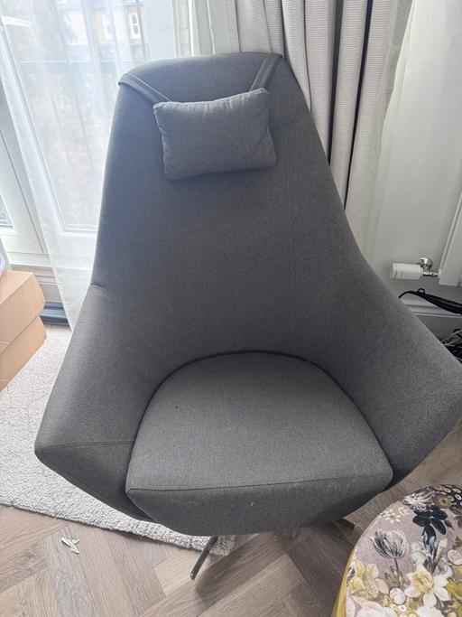 Buy & Sell Southfields South West London - Photos for Grey swivel chair with matching head pillow