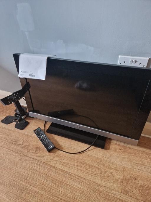 Buy & Sell Bedford Park West London - Photos for Sony Bravia TV 32inch KDL-32EX301 + Wallmount