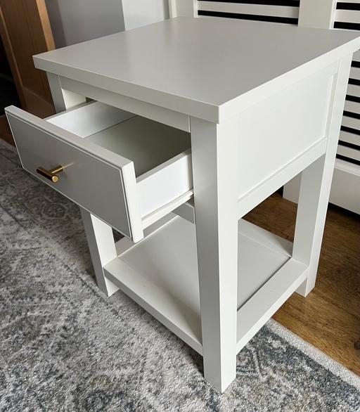 Buy & Sell Welling Bexley - Photos for White NEXT Side Table with Drawer