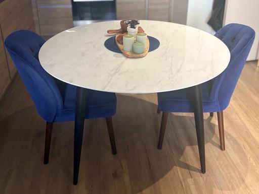 Buy & Sell Plaistow East London - Photos for Round marble dining table