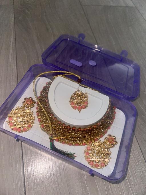Buy & Sell Luton Bedfordshire - Photos for Asian wear, necklace set