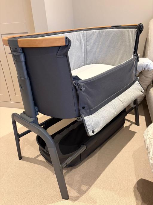 Buy & Sell New Malden Kingston upon Thames - Photos for Maxi Cosi Iora Bedside crib