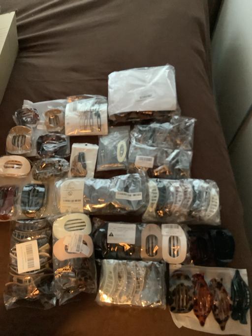 Buy & Sell Yardley Birmingham - Photos for Price 4 1- various size colour pattern clips