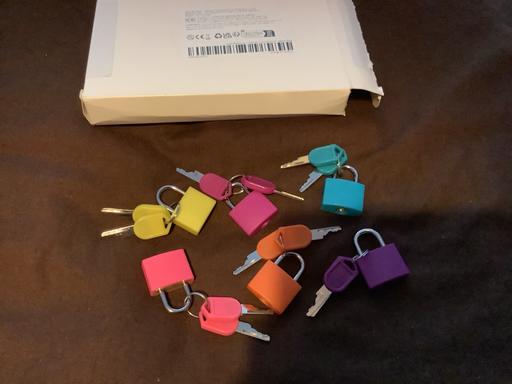 Buy & Sell Yardley Birmingham - Photos for 6 mini colourful padlocks with two keys new