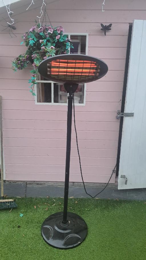 Buy & Sell Hawkwell Rochford - Photos for Electric 3 bar patio heater almost new