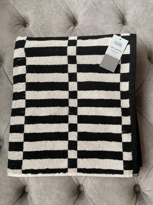 Buy & Sell Roby Knowsley - Photos for Bath Towel Geometric Design New