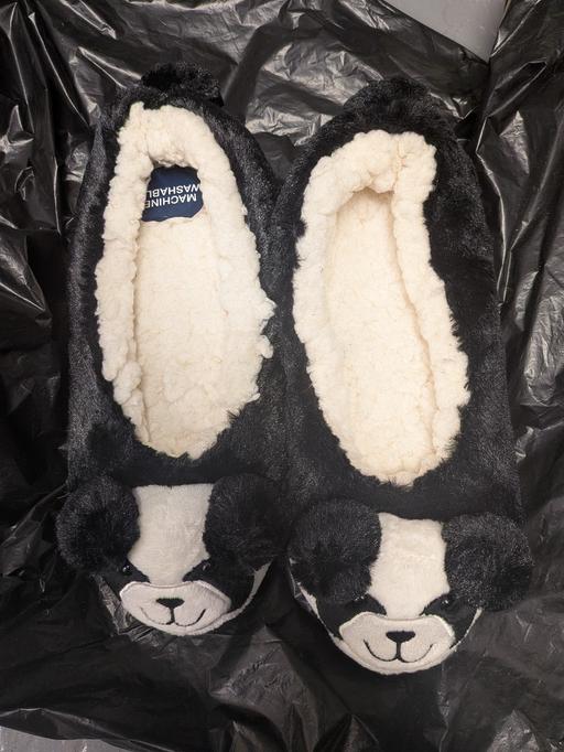Buy & Sell Netherton Dudley - Photos for New size 7 M&S slippers