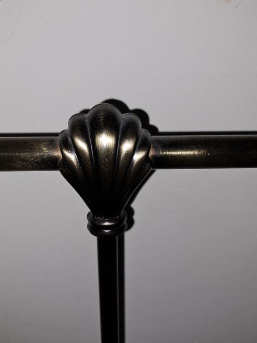 Buy & Sell Mawneys Havering - Photos for gold scroll headboard