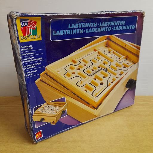 Buy & Sell Preston South Ribble - Photos for VINTAGE LABYRINTH BOARD GAME
