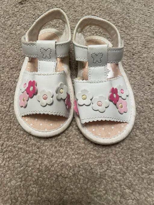 Buy & Sell Ynysddu Caerphilly - Wales - Photos for Girls infant sandals, 12 to 18 months